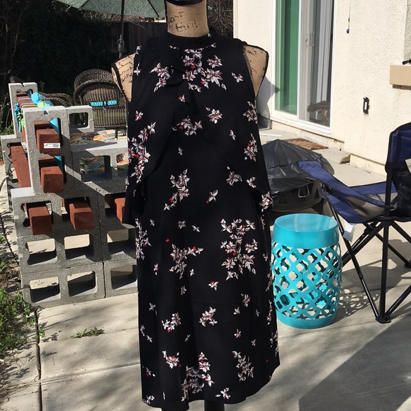 Apt. 9 Dresses & Skirts - APT.9 Black Sleeveless Dress With Floral Print SzM